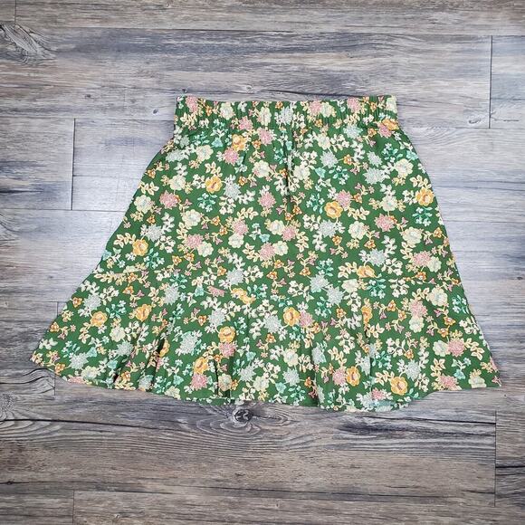 LOFT Floral Tiered Flippy Green Skirt Size Small New With Tag - Picture 4 of 6
